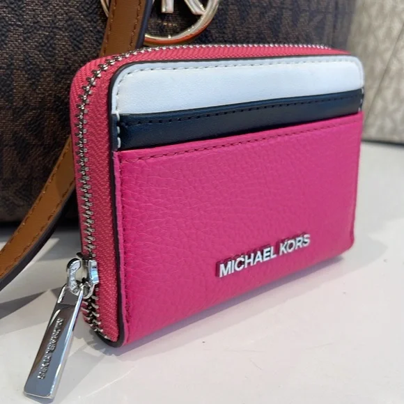 Michael Kors Jet Set Travel Md Zip Around Color-Block Wallet
DRAGONFRUIT MULTI - Picture 6 of 16